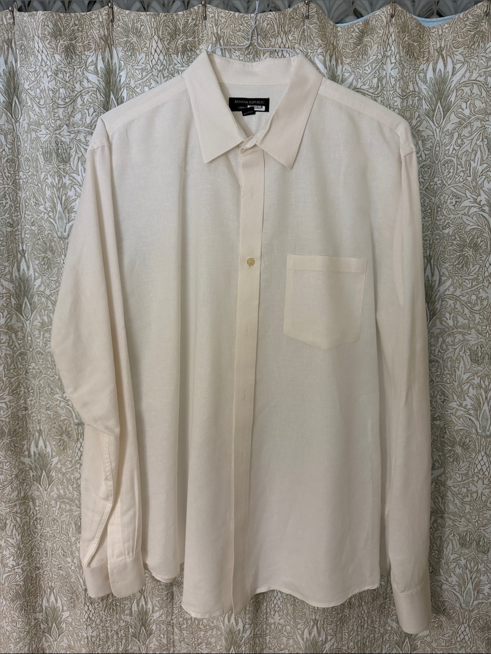 Banana Republic Men's Light white linen Button-Up Dress Shirt